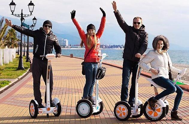Now it comes to the two-wheeled world with its unique charms.